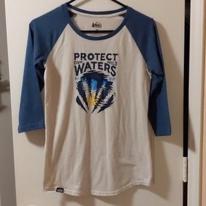 REI T-shirt 3 quarter sleeve